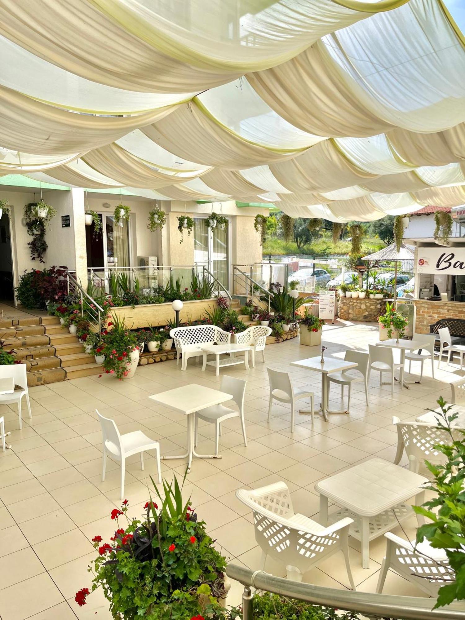 Hotel Garden Radhimë Exterior foto